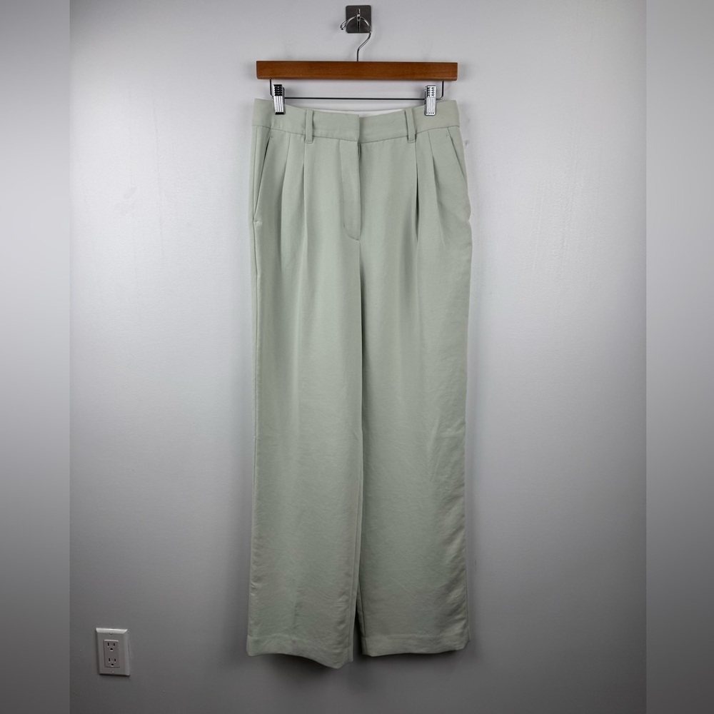 Aritzia The Effortless Pant